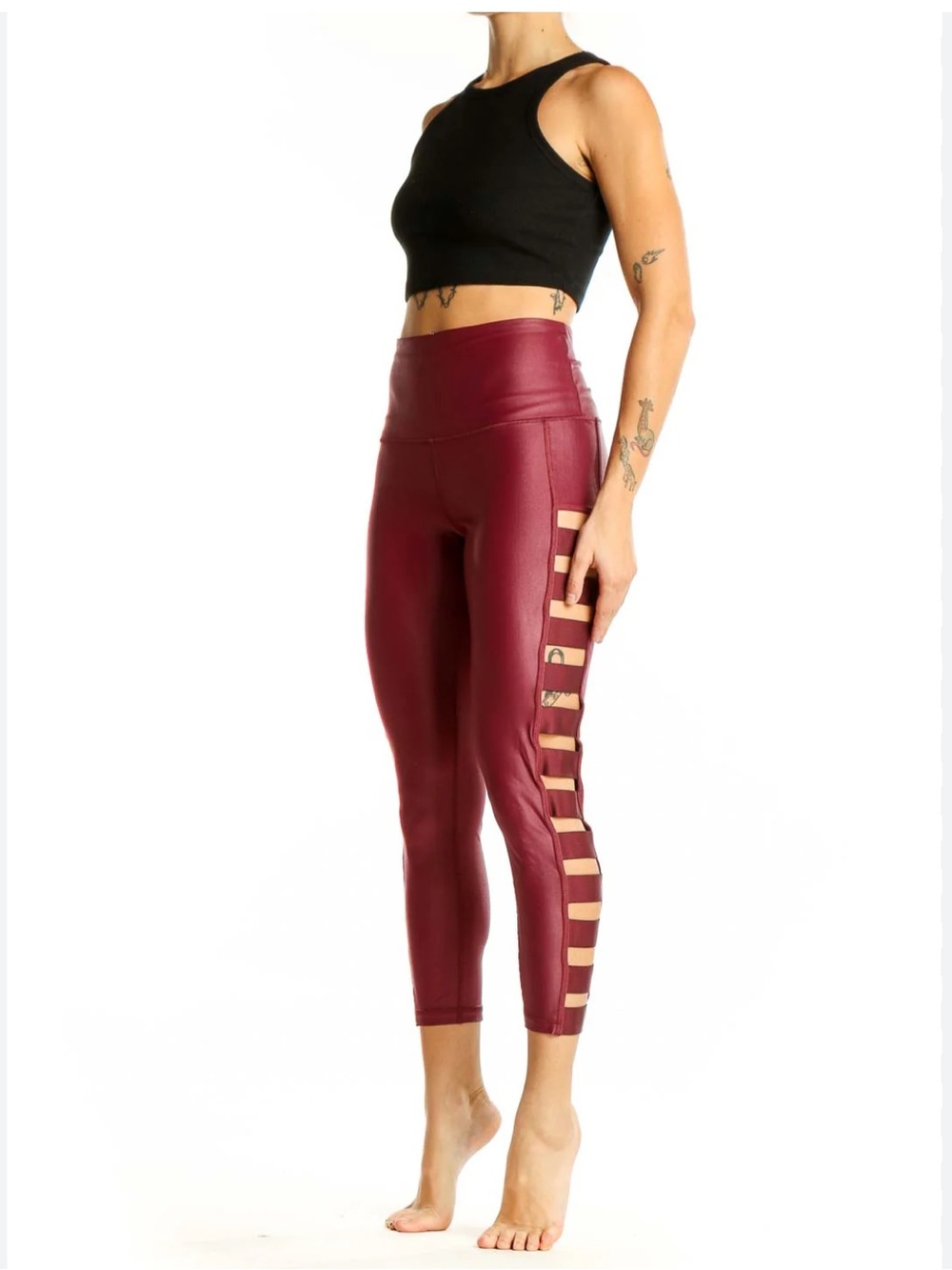 Victoria’s Secret Sport knockout Burgundy Active side cut outs Leggings size M